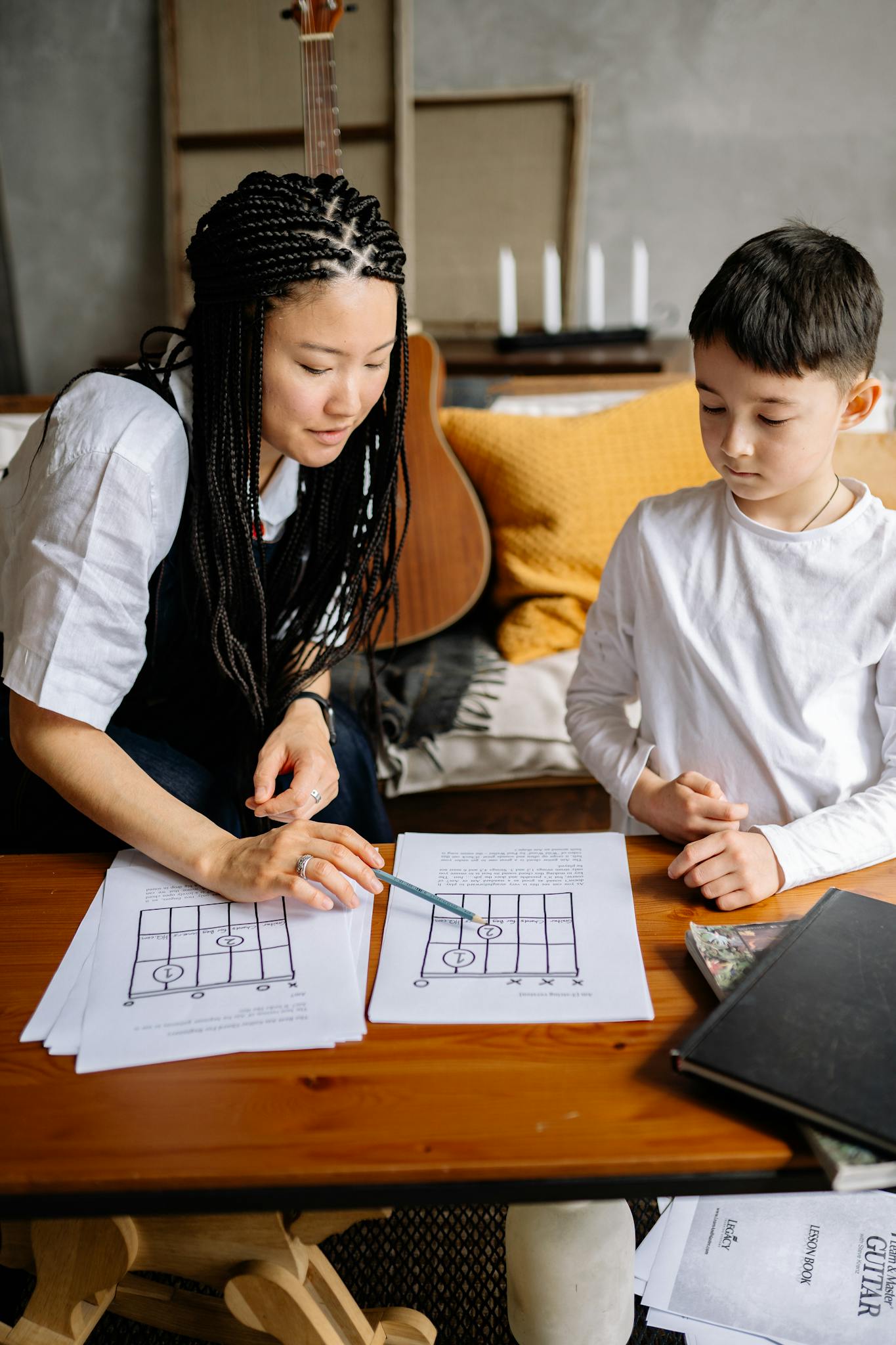 Popüler Şarkılardaki Sihirli Formül: Temel Akor Dizileri